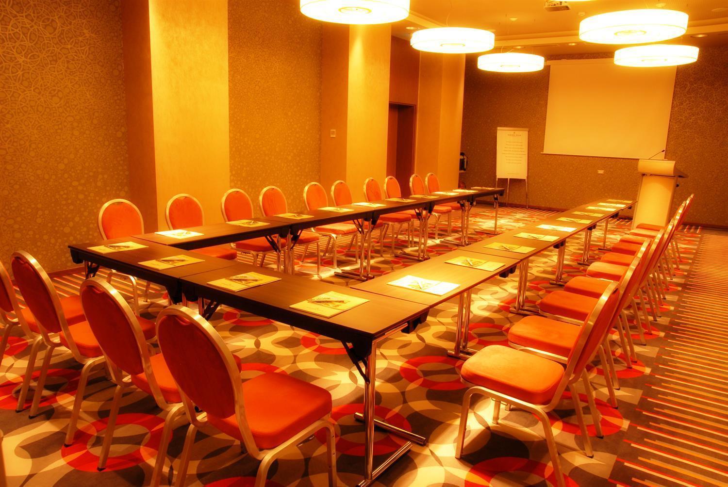 Golden Tulip Ana Dome Hotel คลูจ-นาโปกา ภายนอก รูปภาพ