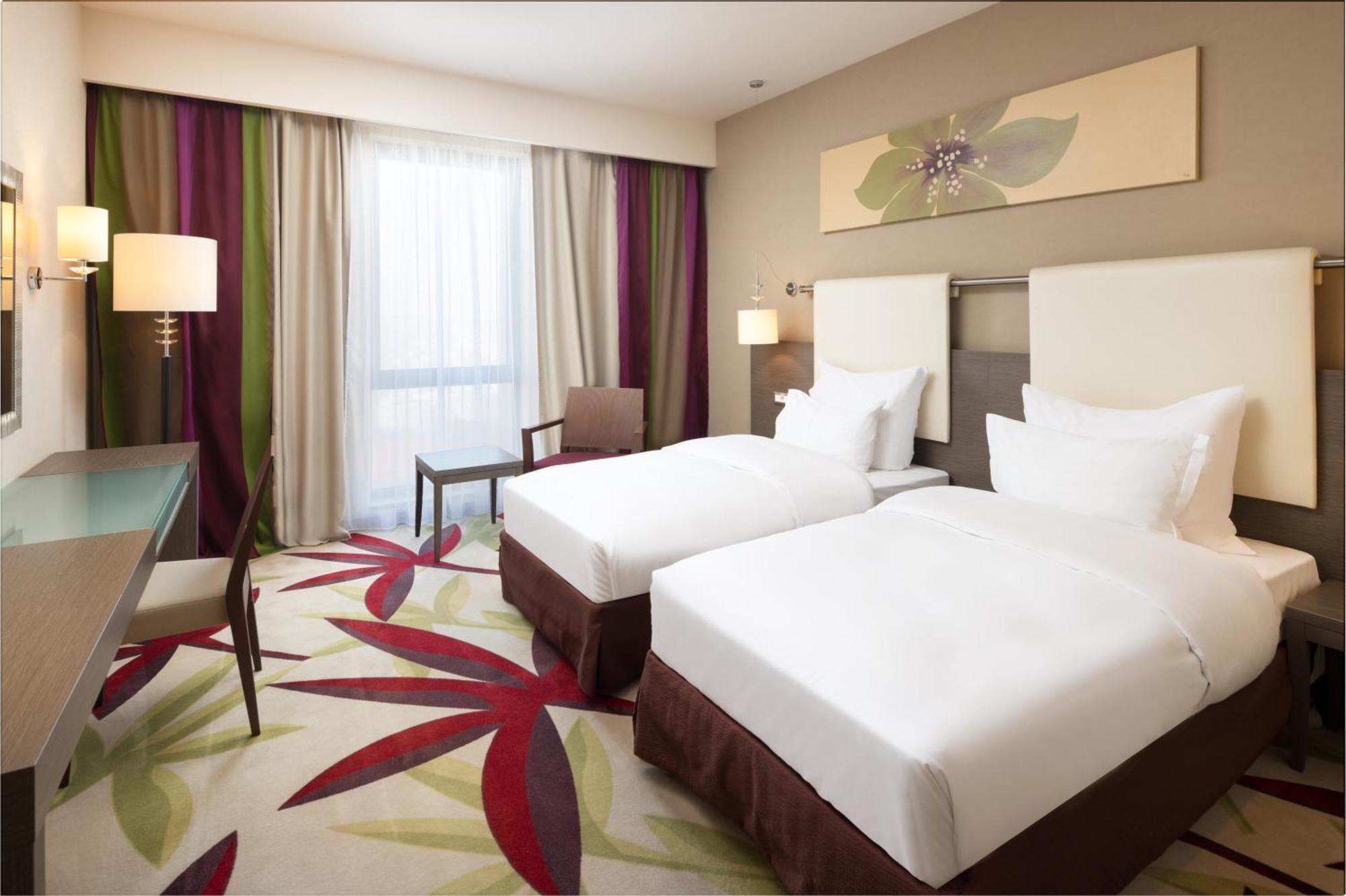 Golden Tulip Ana Dome Hotel คลูจ-นาโปกา ภายนอก รูปภาพ