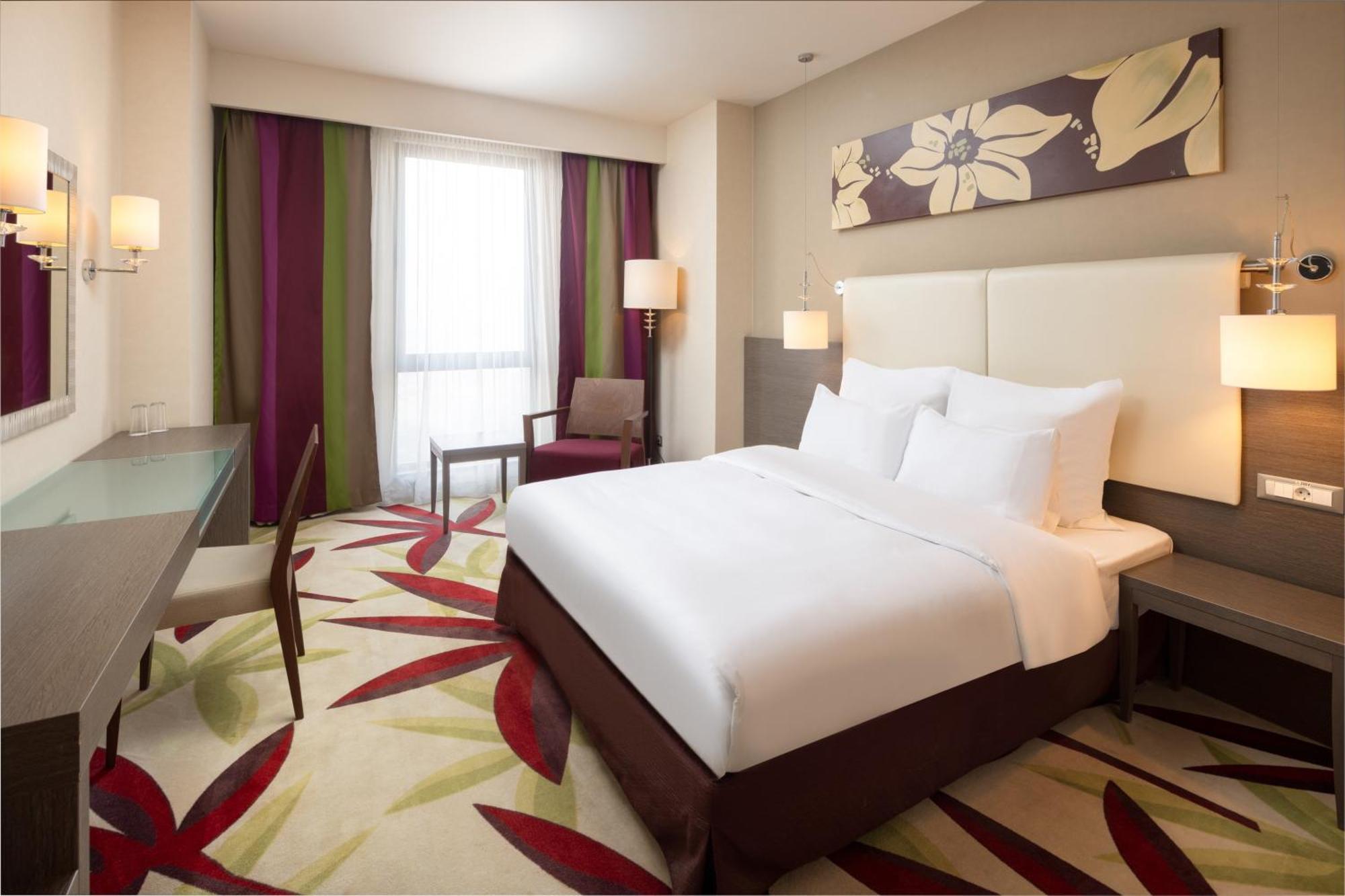 Golden Tulip Ana Dome Hotel คลูจ-นาโปกา ภายนอก รูปภาพ