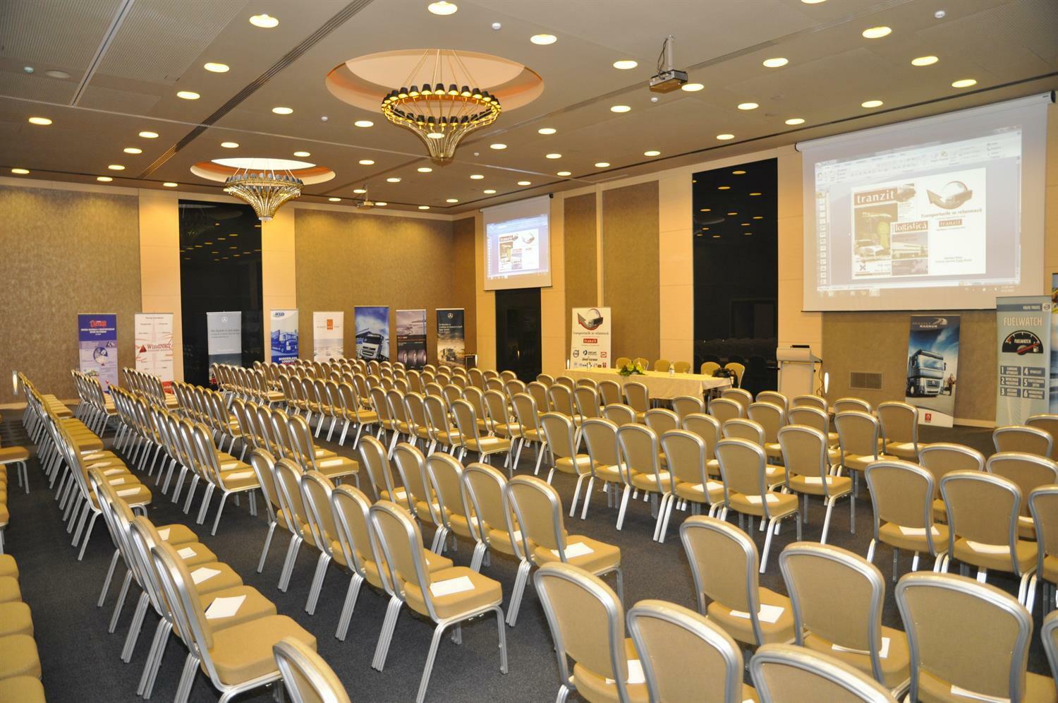Golden Tulip Ana Dome Hotel คลูจ-นาโปกา ภายนอก รูปภาพ