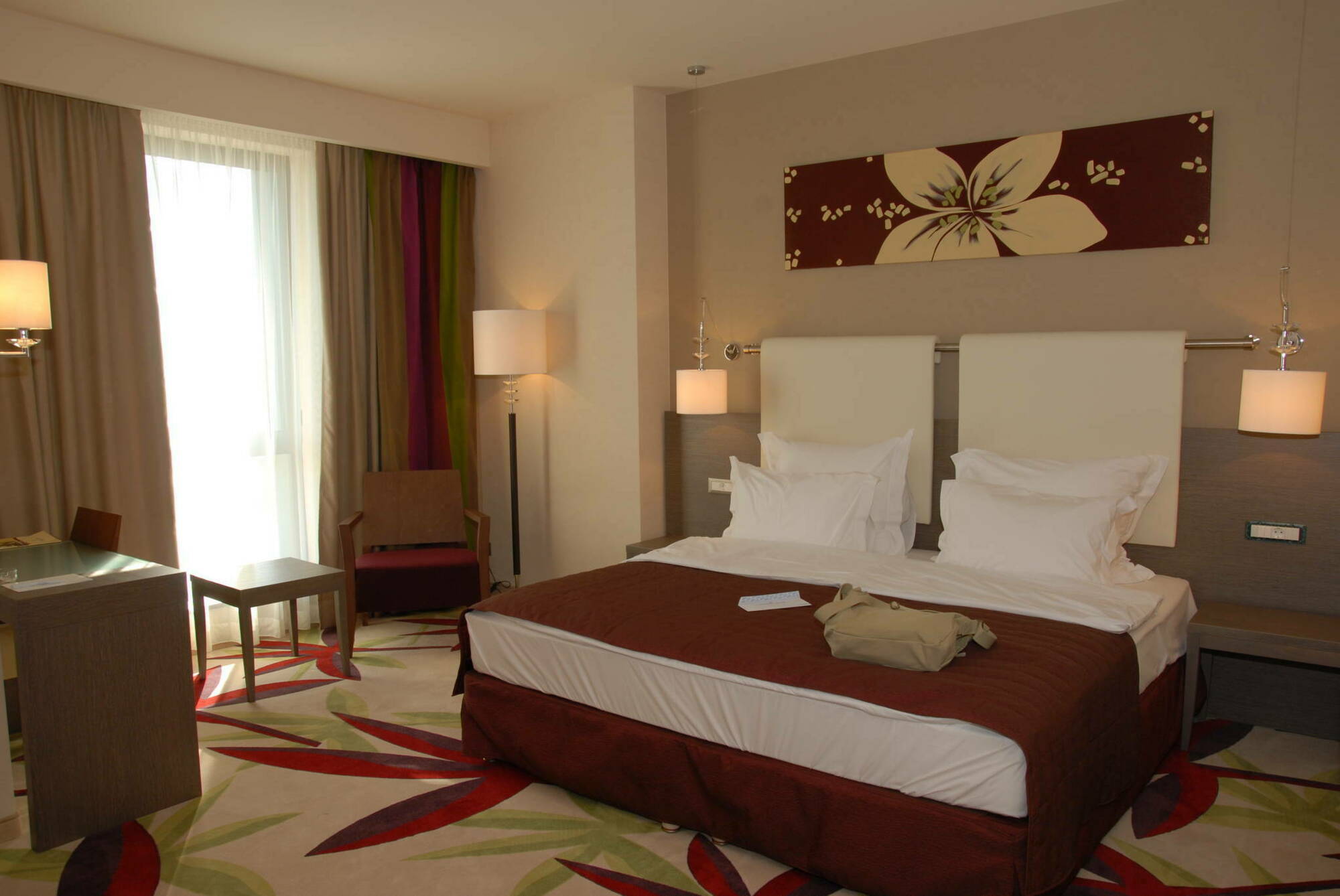 Golden Tulip Ana Dome Hotel คลูจ-นาโปกา ภายนอก รูปภาพ